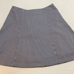A Loft searsucker cotton skirt